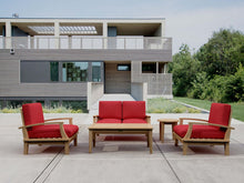 Remarkable 5-Piece Love Seat Set For Momentous Occasions With Friends & Family, Turns Your Patio Into an Impressive Alcove.
