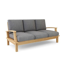 Majestic 5-Piece Sofa Set in Teak Turns Your Patio Into a Regal Alcove, A Fusion of Comfort & Noble Design.