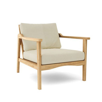 Teak Deep Seat Arm Charm, Pragmatic Design Fuses Aesthetics & Comfort.
